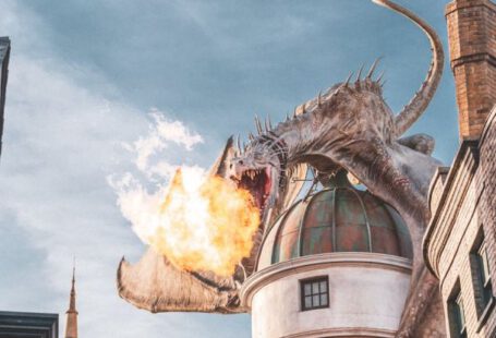 Myths - Hungarian Horntail Dragon at Universal Studios